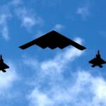 Parece que os bombardeiros B-2 estão em movimento do relógio, enquanto Trump espera na Casa Branca