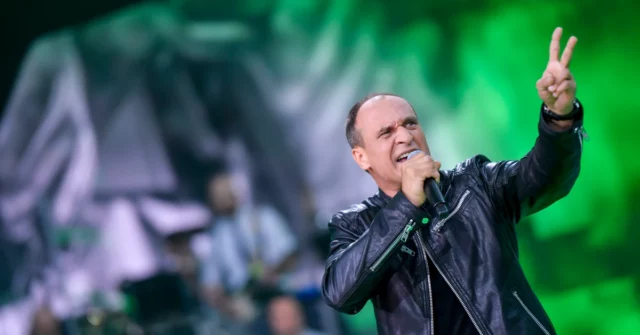 Paweł Kukiz faz muita música, mas as receitas derretem. Aqui está a propriedade dele


