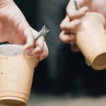 Pequenos pontos de venda e raramente dão descontos, revelaram por que o café tuku está sempre cheio