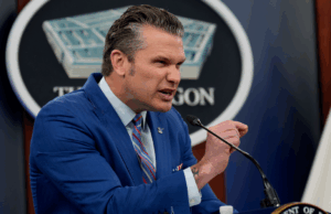 Pete Hegseth denuncia relatórios ‘fabricados’ e ‘inflamatórios’ sobre ataques de barcos de drogas: ‘notícias falsas’ Pete Hegseth Tuingles com repórter repórter Reporter através do vídeo de perguntas do Irã
