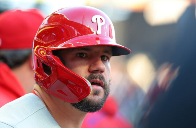 Phillies faz surpresa Kyle Schwarber se mover após a atualização de lesão de Harper Bryce

