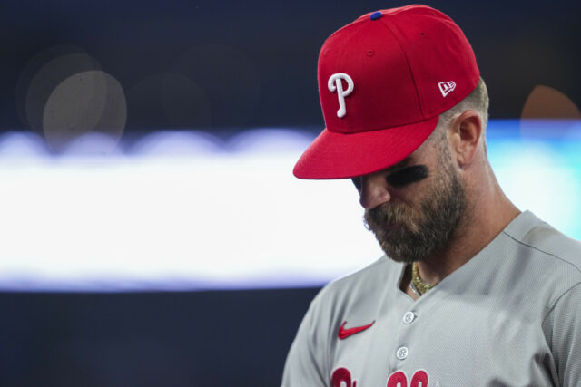 Phillies move as sugestões na nova substituição Harper

