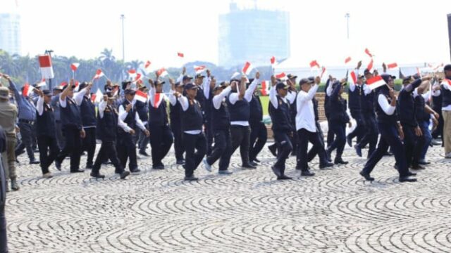 Polri envolveu os guardas públicos em público no 79º dia do Bhayangkara Devely em Monas

