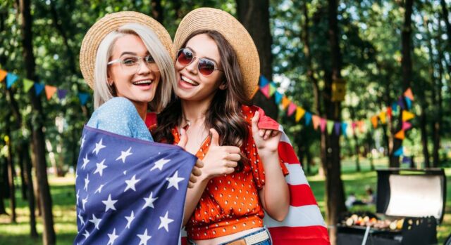 Previsões de viagens de verão que registram em quarto de julho - aqui estão quantos americanos estarão em movimento

