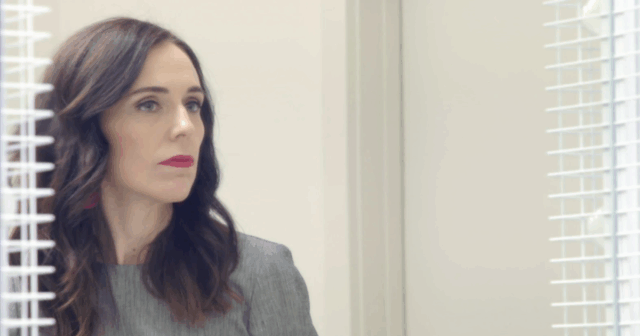 'Primeiro Ministro' dá vida à série de mudanças do líder progressista da Nova Zelândia, Jacinda Ardern

