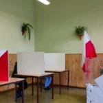 Primeiros incidentes no dia da eleição. Banner e irregularidades destruídas em Kielce