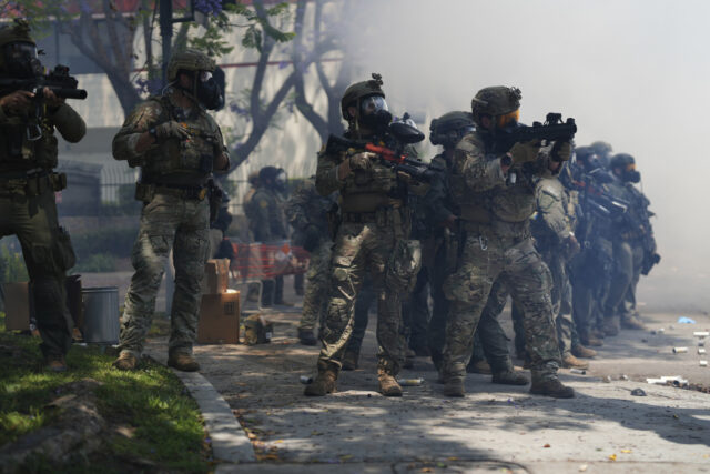 Protestos: "O vídeo de helicóptero Blackhawk deixou as caixas desaparecem

