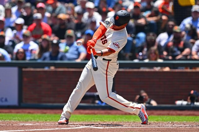 Rafael Devert Powers SF Giants para vencer o time antigo com o primeiro homerun

