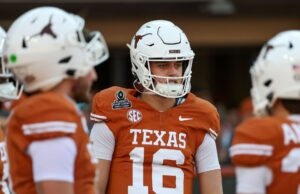 Ranking de atacantes 26 de futebol universitário: a última edição do EA Sports Game das 10 primeiras equipes com crimes desafiadores March Madness Logo