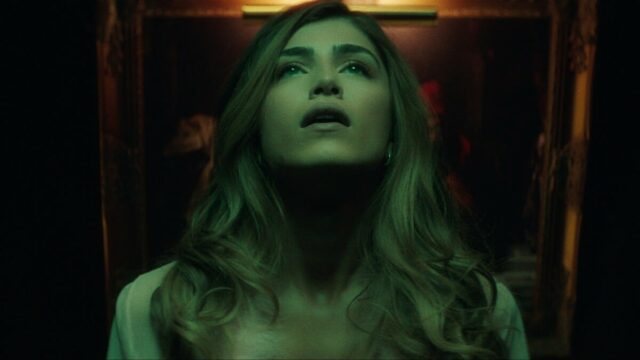 Red Band Bone Lake Trailer provoca um feriado de casais muito excitado e muito sangrento

