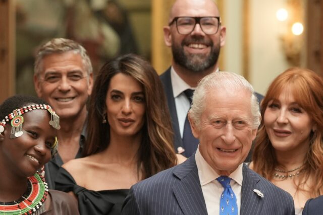 Rei Charles Blumy Amal, George Clooney, que uma vez defendeu Harry e Menan

