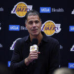 Relatório: Lakers conectado ao Centro Veterano na agência gratuita NBA