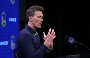 Relatórios: Os guerreiros fazem um dia com negociação com Phoenix Suns. Relatórios: Os guerreiros fazem um dia com negociação com Phoenix Suns.