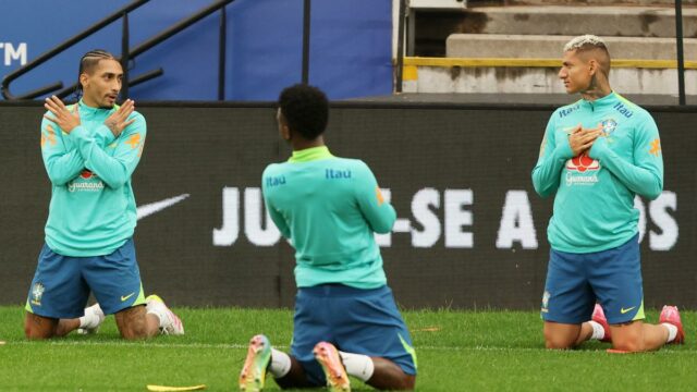 Futebol de futebol - Copa do Mundo - Qualificações da América do Sul - Treinamento do Brasil - Coríntios Arena, São Paulo, Brasil - 9 de junho de 2025 Brasil em Rafinha e Richarlison durante a Reuters/Jorge Silva Training