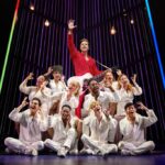 Revisão: Neil Diamond Musical não é "tão bom, tão bom, tão bom"