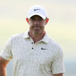 Rory McIlroy palhaado por fãs de buttaparking em meio