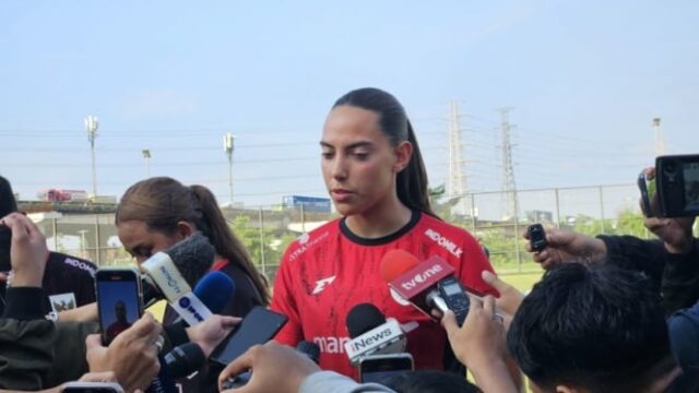 Rouw Iris Afirativa, a naturalização não é apenas uma questão de carreira

