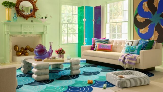 Sala de estar decorada com produtos Backgable X Jonathan Adler