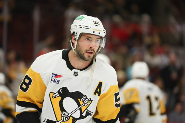 Rumores da NHL: apesar das perguntas em torno do futuro, o ícone da franquia Penguins de US $ 36.600.000 continua a ser 'imóvel'

