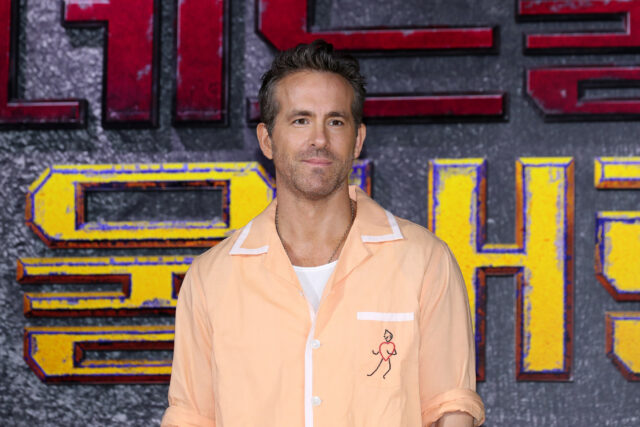 Ryan Reynolds '' Dragon's Leig 'Netflix Recruits' Diretor de Muppets '

