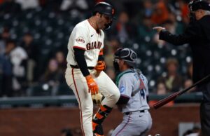 Schmitt, do SF Giants, faz uma cirurgia no pulso, mas espera estar pronto para o treinamento de primavera SF Spots Giant Schmitt com uma inflamação da mão esquerda na lista lesionada