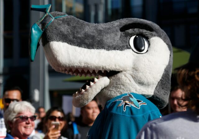 SJ Sharkie de San Jose Shark's Ultimate Honor - para um mascote

