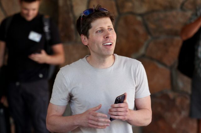 Sam Altman diz que a Meta tentou o talento do OpenAi e não conseguiu caçar ofertas de US $ 100 milhões

