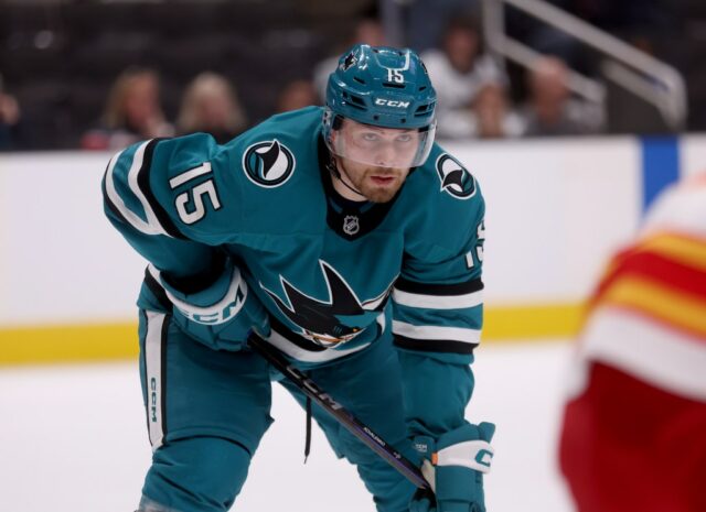 San Jose Sharks reduziu o relacionamento com os atacantes que foram adquiridos no comércio de Mackenzie Blackwood

