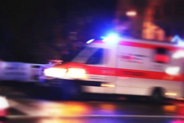 San Jose: Um homem morto, dois feridos por Tully Road Crash durante a noite

