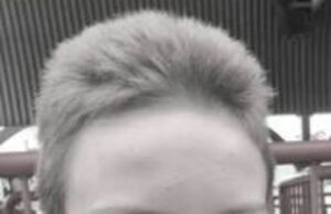 Schoolboy, 12, morre em West Yorkshire depois de tentar o desafio das mídias sociais quando a família alerta de perigos Sebastian (foto), 12, estava em casa e comemorou a primeira comunhão de seu irmão mais novo em um discurso residencial em Manor Grove em Castleford, West Yorkshire, antes de ser encontrado respondendo