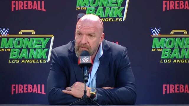 "Sell" - De acordo com a lenda do wrestling, o TKO pode se livrar da WWE, 

