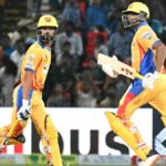 Siechem Madurai Panthers retira a queixa para bater em uma bola contra o Dindigul Dragons em R. Ashwin