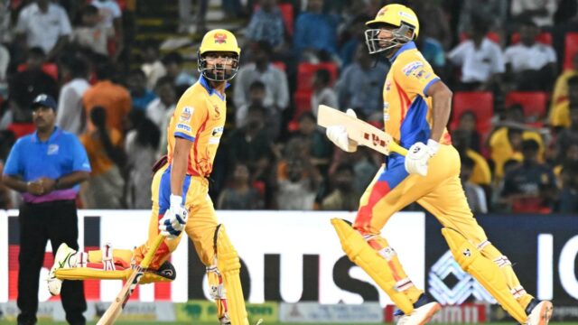 Siechem Madurai Panthers retira a queixa para bater em uma bola contra o Dindigul Dragons em R. Ashwin

