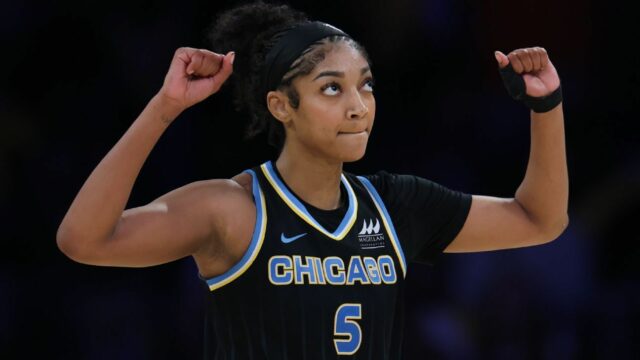 Sky Reese define a marca de rebote da WNBA na vitória

