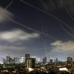 O Irã e Israel estão trocando greves mortais de mísseis há uma semana, pois os Estados Unidos acreditam se eles vão entrar no conflito e forçar o Irã a desistir de seus programas de armas nucleares