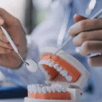 Sobre o PLN 4.000 para novos dentes do National Health Fund. O reembolso começou a partir de 1 de junho, mas cuidado com a captura