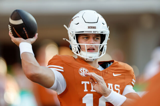 Steve Spurrier tem sérias dúvidas no Texas QB Arch

