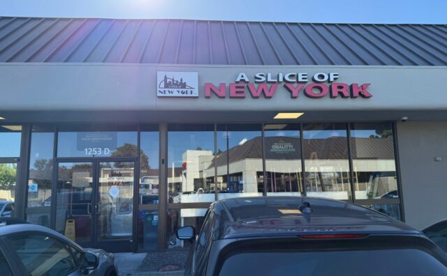 Sunnyvale: Um pedaço de pizzaria de Nova York fecha, substituído pelo disco da homenagem

