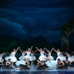 Swans, Gupta e Ballet no estágio improvisado: The Southern California Dance Soberbloom