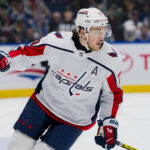 Oshie, Capitals 2018 Stanley Cup Championship Team lembrou -se de uma lembrança da equipe - Fonte: Imagen