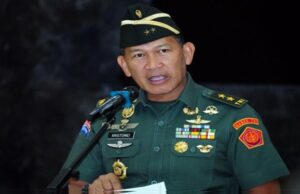 TNI ajuda a polícia a perseguir e revela o caso do espancamento de soldados TNI em Malang TNI ajuda a polícia a perseguir e revela o caso do espancamento de soldados TNI em Malang