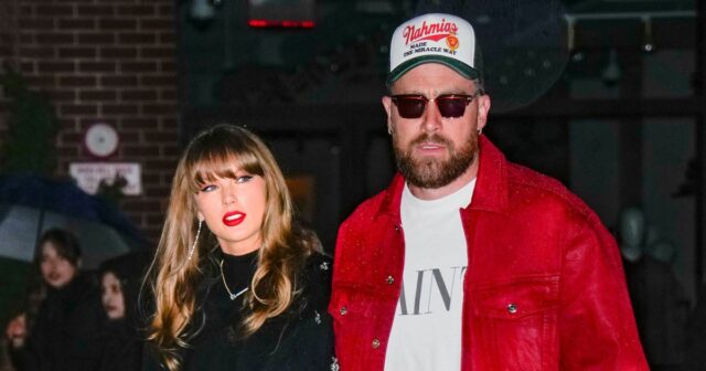 Taylor Swift e Travis Kelce viam