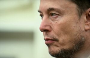 Tesla de Elon Musk termina a primeira entrega de um carro sem motorista no Texas Tesla de Elon Musk termina a primeira entrega de um carro sem motorista no Texas