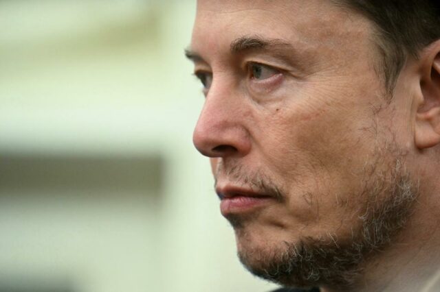 Tesla de Elon Musk termina a primeira entrega de um carro sem motorista no Texas

