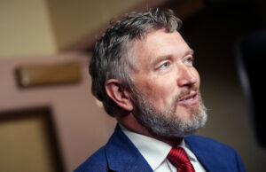 Thomas Misrie não consegue parar de cutucar o governo Trump Thomas Misrie não consegue parar de cutucar o governo Trump