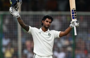 Tilak Varma quebra um século na estréia do críquete distrital Tilak Varma quebra um século na estréia do críquete distrital