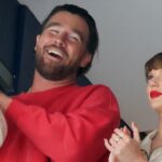 Travis-Kelce-Donna-Kelce-Taylor-Swift-2-GettetyImages-2196385097