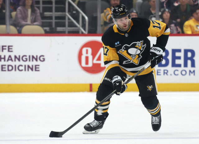 Top 5 aterrissando para Bryan Rust Penguins Temporada Player Star Wing Player na temporada

