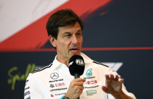 Toto Wolff Leaw Great Dint on Fornks com Max Terstsad para o assento da Mercedes Toto Wolff Leaw Great Dint on Fornks com Max Terstsad para o assento da Mercedes