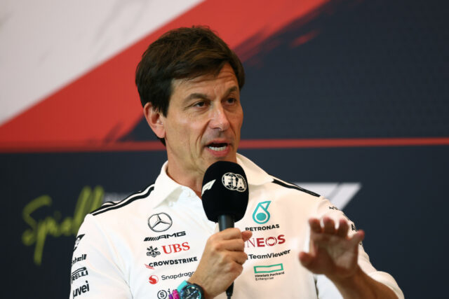 Toto Wolff Leaw Great Dint on Fornks com Max Terstsad para o assento da Mercedes

